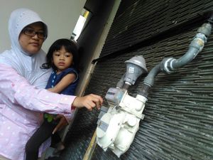 PGN Pasok Gas Rumah Tangga di Desa Tropodo Sidoarjo