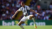Jonny Evans merupakan ban serep bek tengah MU di musim 2012/2013. Dia sekarang bermain untuk West Bromwich Albion. (Foto: Alex Broadway/Getty Images)