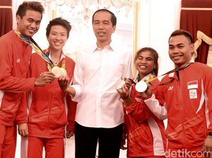 Jokowi Terima Atlet Peraih Medali Olimpiade 2016 Jokowi Terima Atlet Peraih Medali Olimpiade 2016