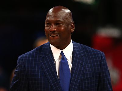 Foto-foto Rumah Super Luas Michael Jordan 11 Tahun Dijual Nggak Laku-laku