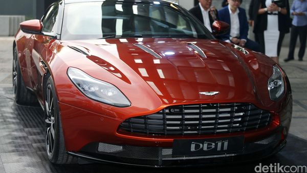 Aston Martin DB11 Sapa Jakarta