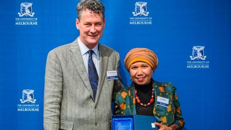 Lily Yulianti Penggerak Sastra Indonesia Jarak Jauh dari Australia Lily Yulianti Penggerak Sastra Indonesia Jarak Jauh dari Australia