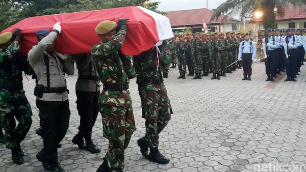 Jenazah Pratu Wahyudi Diberangkatkan ke Magetan