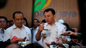 Ahok Resmikan Kantor PD Pasar Jaya