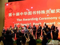 19 Tokoh Literasi Terima Penghargaan di Beijing International Book Fair 2016