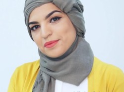 Tutorial Hijab untuk Tampil Kasual Saat Bekerja