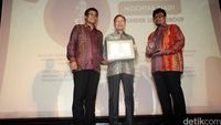 Founder Lippo Group Terima Lifetime Achievment Awards