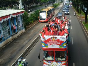Arak-arakan Atlet Olimpiade, Lalu Lintas Jl Jenderal Sudirman Senayan Macet