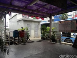 Toilet Umum Kini Hadir di Halte TransJ Harmoni, Tak Perlu Risau Lagi Bila Kebelet