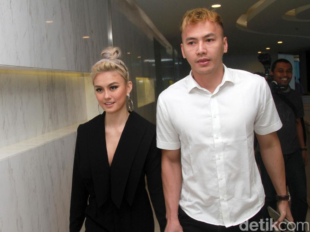 Begini Reaksi Wijin Kalau Seandainya Agnez Mo Minta Balikan Begini Reaksi Wijin Kalau Seandainya Agnez Mo Minta Balikan