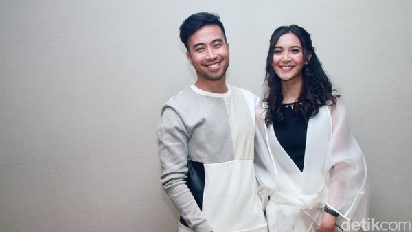 Vidi Aldiano Makin Mesra dengan Sheila Dara Aisha
