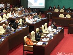 Komisi V DPR Beri Kritik dan Saran agar Macet Brexit Tak Terulang
