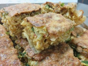 Martabak Yuk: Di Sini Ada Martabak Indomie Goreng dan Black Forest yang Unik