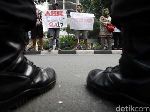 Demo Tolak Pencalonan Ahok di PDIP