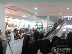 Pria Usia 50-an Tahun Tewas Usai Menjatuhkan Diri dari Lantai 3 ITC Depok