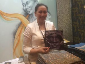 Muhammad Ali Jadi Inspirasi Desainer Ini Buat Kain Batik Motif Sarung Tinju Muhammad Ali Jadi Inspirasi Desainer Ini Buat Kain Batik Motif Sarung Tinju