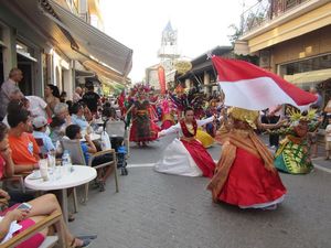 Luar Biasa! Busana dan Tari Indonesia Pukau Publik Negeri Para Dewa