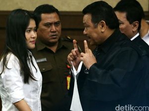 Jessica Bantah Keluarganya Diperas-Jual Harta demi Bayar Otto Hasibuan Jessica Bantah Keluarganya Diperas-Jual Harta demi Bayar Otto Hasibuan