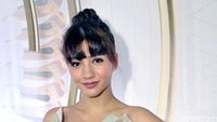 Cassandra Lee Cantik Dewasa di Usia 15 Tahun