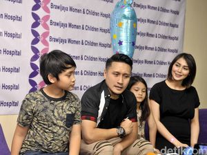 Cerita Fenita dan Arie Untung yang Kompakan Sakit