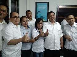 Ahok Anggap Ruhut Layaknya Keluarga