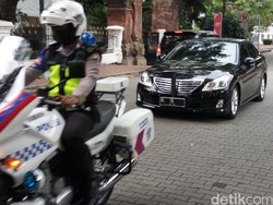 Presiden Jokowi Lakukan Pertemuan Tertutup dengan Menko Polhukam di Istana