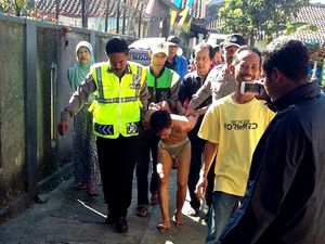 Kelelahan Usai Beraksi, Maling Ini Ketiduran di Plafon Rumah Korbannya