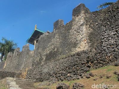 Potret Benteng Terluas Sedunia di Indonesia