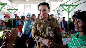 Ahok Resmikan Pasar Pesanggrahan