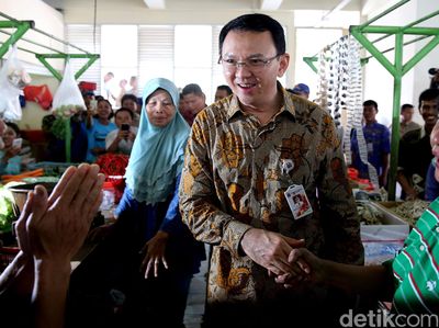 Ahok Resmikan Pasar Pesanggrahan