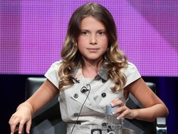 Tak Hanya Berbakat Akting, Millie Bobby Brown Juga Jago Nyanyi