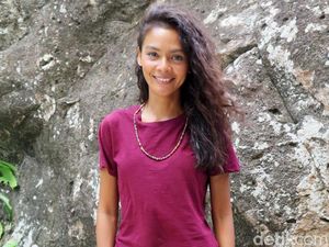 Main di Labuan Hati, Ully Triani Belajar Dialeg Lokal Flores