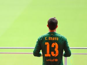 Salam Perpisahan Bravo pada Barcelona Salam Perpisahan Bravo pada Barcelona