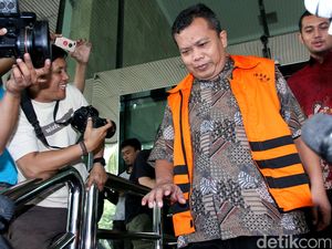 Diduga Terima SGD 25 Ribu, Hakim Casmaya Bersaksi di Pengadilan Tipikor Diduga Terima SGD 25 Ribu, Hakim Casmaya Bersaksi di Pengadilan Tipikor