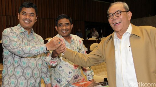 Komisi II Rapat dengan KPU dan Bawaslu