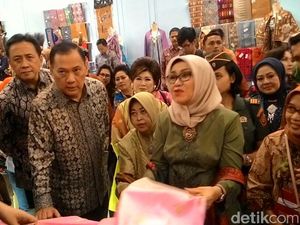 Agus Marto: Ekonomi Kreatif Masa Depan Indonesia Agus Marto: Ekonomi Kreatif Masa Depan Indonesia