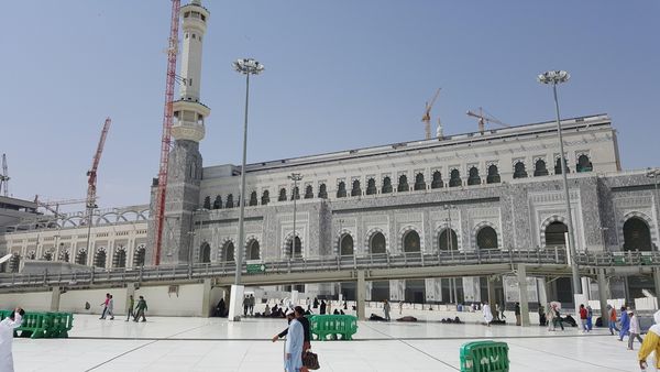 Menengok Kemegahan Gate Abdullah