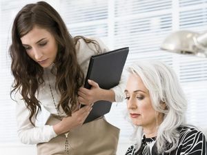 Viral Meme Para Pria Takut Wanita Berpendidikan Tinggi, Ini Kata Psikolog Viral Meme Para Pria Takut Wanita Berpendidikan Tinggi, Ini Kata Psikolog