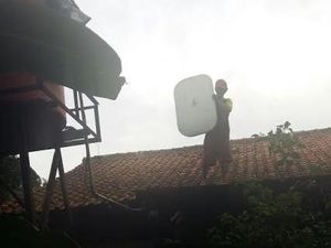 Pintu Cessna yang Timpa Rumah Tato Warga Jagakarsa Disimpan di Polsek, Diselidiki