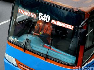 Nasib Metromini Setelah 2018: Dihancurkan atau Jadi Besi Rongsok