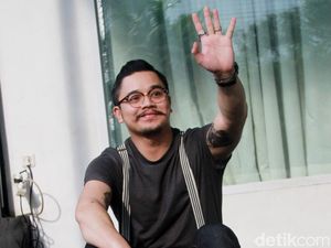 Digosipkan Menikah, Derby Romero: Amini Aja!