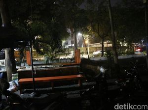 Markas Pewarta Foto Indonesia di Bundaran HI Dibongkar Satpol PP