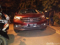 Pria ini Bawa Mobil Dalam Kondisi Mabuk dan Tabrak Pemotor di Sunter