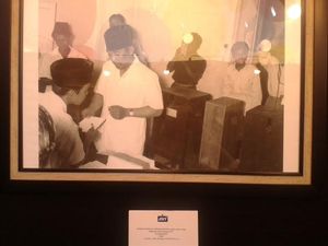 Melihat Momen-momen Sukarno, Hatta, Hingga Soeharto Dalam Foto di Sarinah