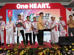 Ini Dia Para Mekanik Jagoan Honda