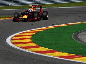Verstappen Waspadai Performa Mercedes yang Sesungguhnya Verstappen Waspadai Performa Mercedes yang Sesungguhnya