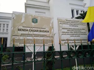 Seandainya Bunker Belanda di Stasiun Priok Jadi Tempat Wisata Sejarah Pasti Keren Seandainya Bunker Belanda di Stasiun Priok Jadi Tempat Wisata Sejarah Pasti Keren