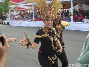 Hamil 7 Bulan, Ashanty Tetap Tampil Maksimal di Jember Fashion Carnaval 2016