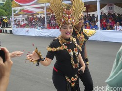 Hamil 7 Bulan, Ashanty Tetap Tampil Maksimal di Jember Fashion Carnaval 2016