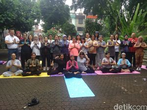 Serunya! Begini Suasana Yoga Bersama Komunitas Healthy Friends dan Mira Sahid